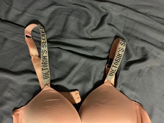 Victoria's Secret Very Sexy Pushup Bra - Image 6