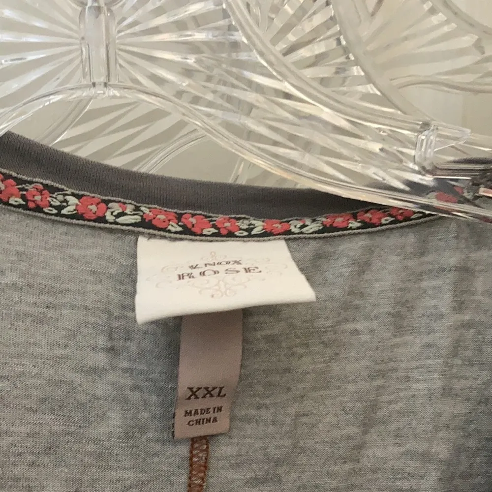 FINAL MARKDOWN Knox Rose Gray Graphic Tee xxl - Image 3