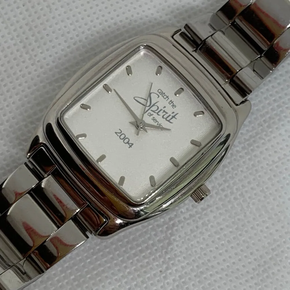 Sweda Women watch Catch the spirit of service 2004 silver tone 31mm running - Image 2