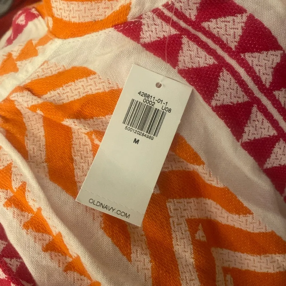 NWT!! Old Navy Geometric Print Split Neck Short Sleeve Top - Image 8