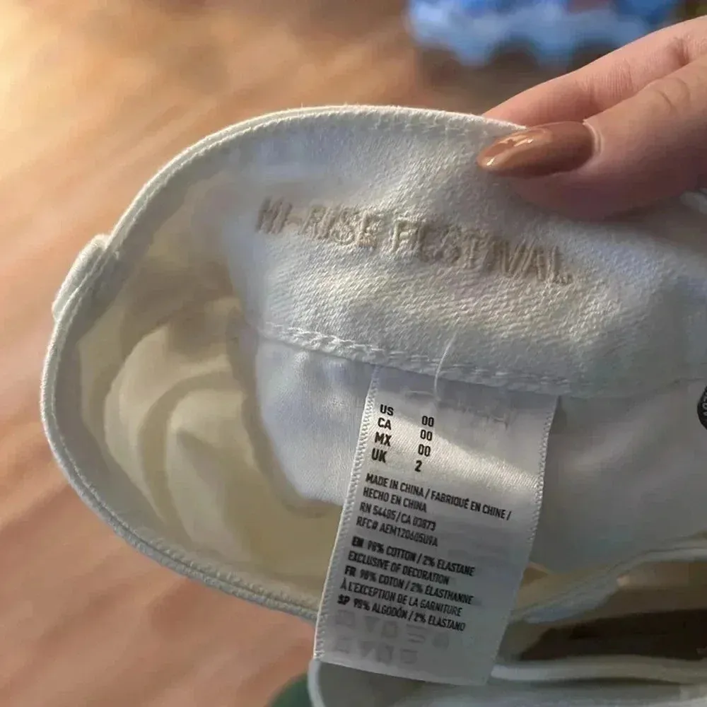 American Eagle Shorts - Image 4