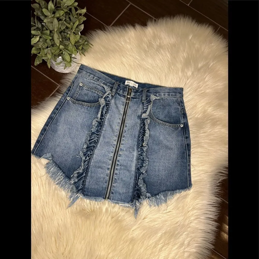 Dance & Marvel front zip/ruffles denim skirt sz Large - Image 2