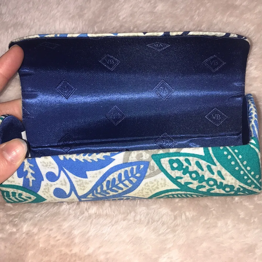 Vera Bradley glasses case - Image 2