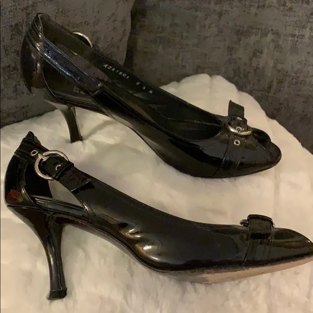 Stuart weitzman buckle black cutout dress heel - Image 2