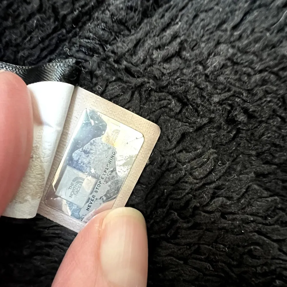 The North Face Osito Jacket Black Small - Image 7