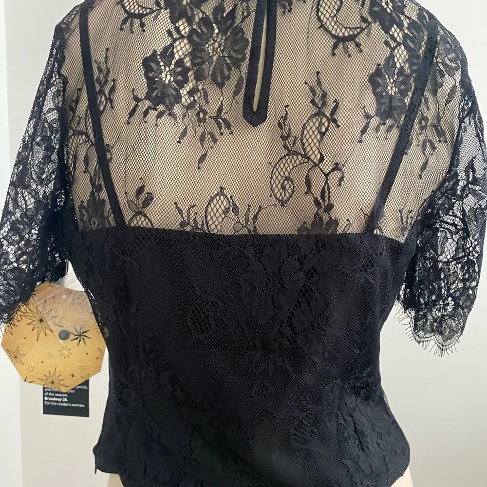 ELEGANT NEW WITH TAG BROADWAY TOP SIZE M🛍 Size M - Image 6