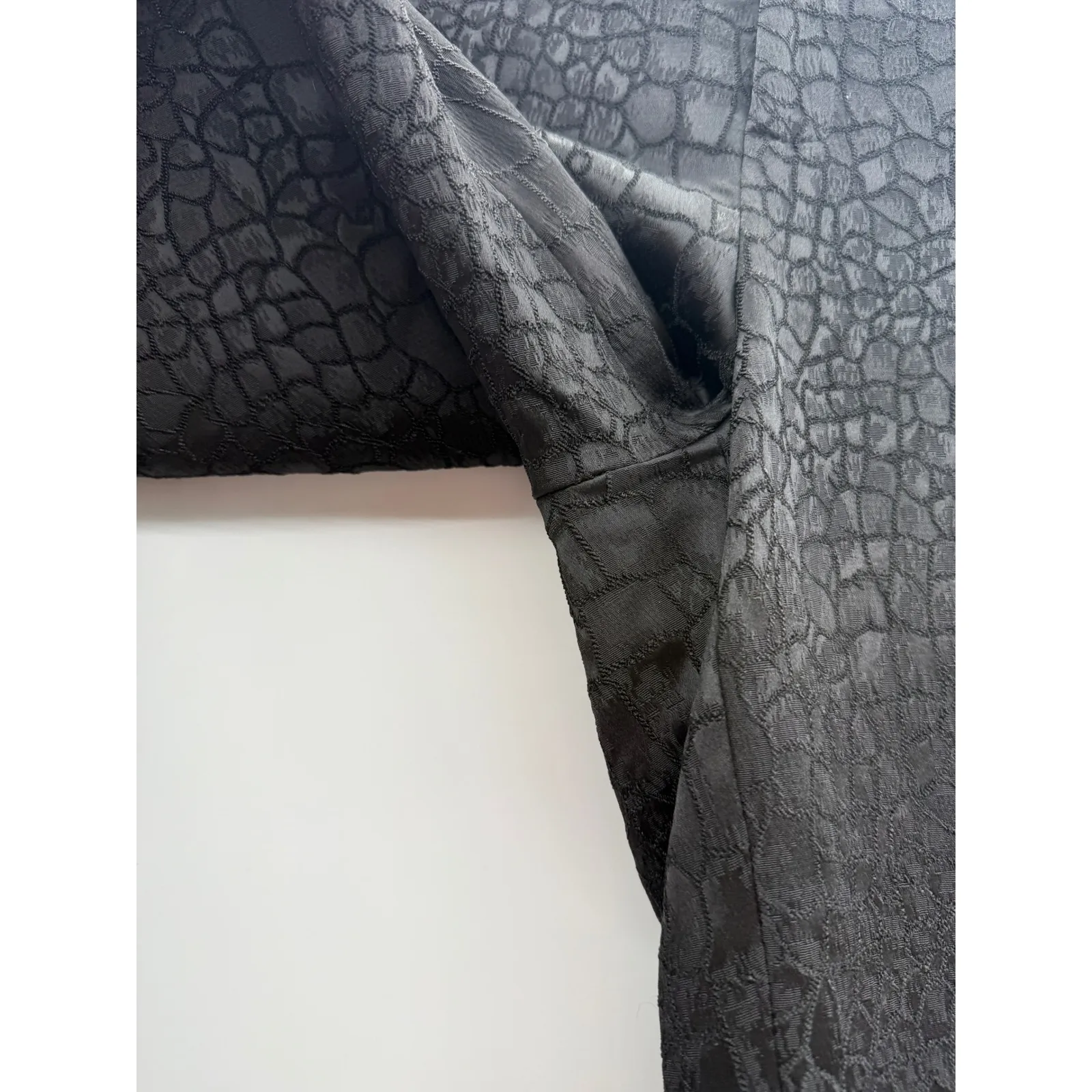 Catherine Malandrino NWT Textured Pants‎ Women's Size 8 Black Croc Trousers - Image 3