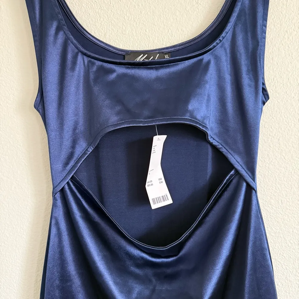Motel Hulana Dark Blue Satin Cutout Bodycon Dress. Size XL - Image 4