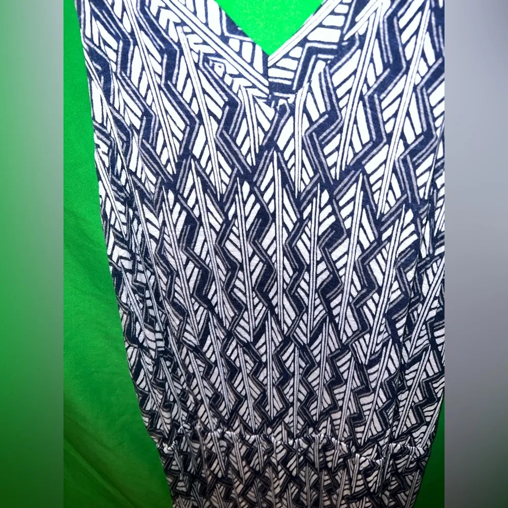 Lucky Brand Blue and Gray Chevron Sleeveless Maxi Dress size Large - Image 4