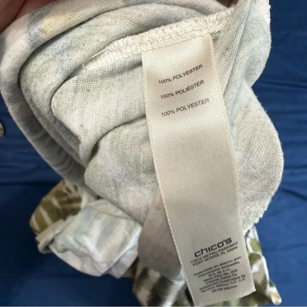 Chico's Leaf Print 3/4 Sleeve Sharkbite Hem Lightweight Stretchy Blouse Size L - Image 6