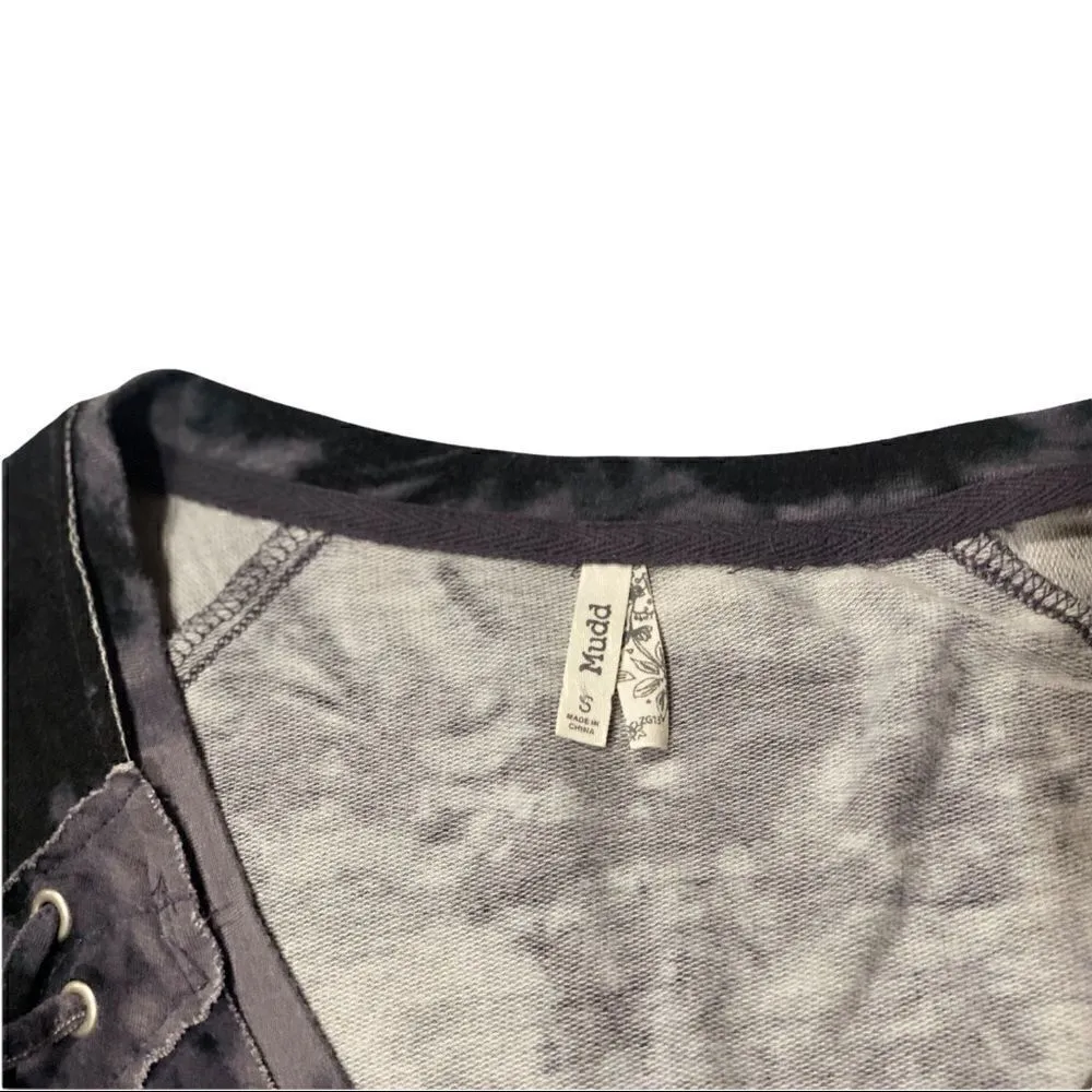 Mudd Tie Dye Long Sleeve V Neck Top - Image 3