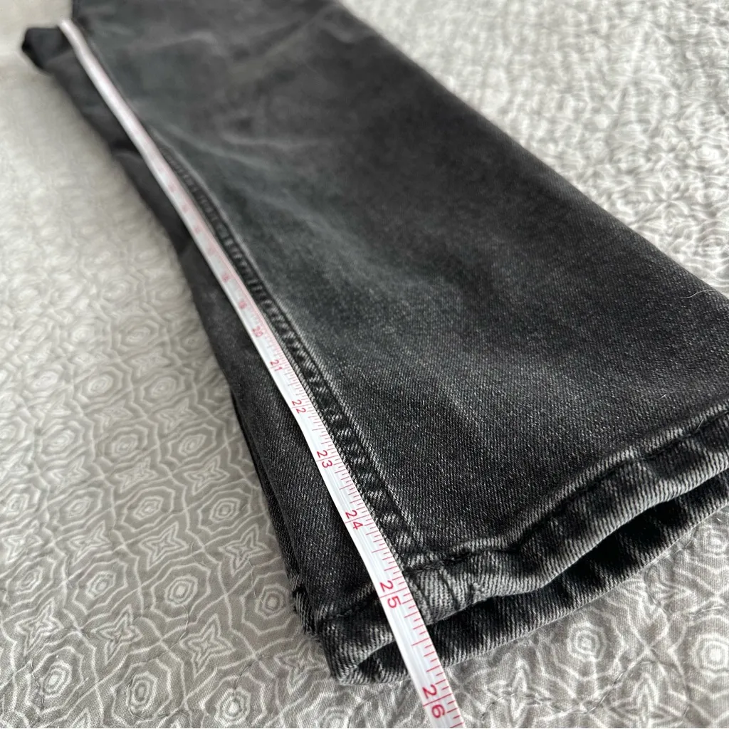 Everlane The Curvy Cheeky Crop Jean in Washed Black Denim Size 25 - Image 11