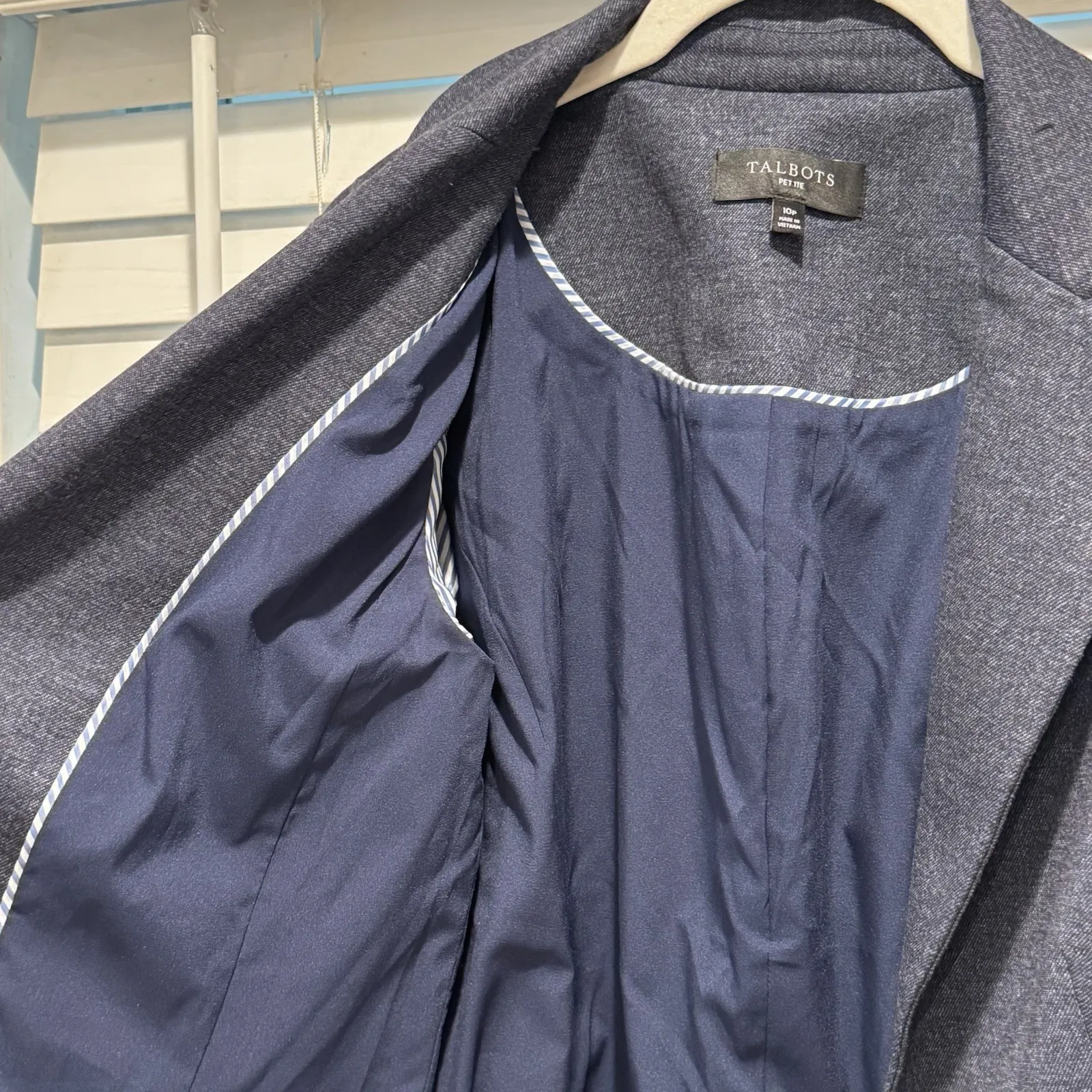 Talbots Women's 10 P Navy Blue 1 Button Blazer‎ Jacket Lined Gold Buttons EUC - Image 3