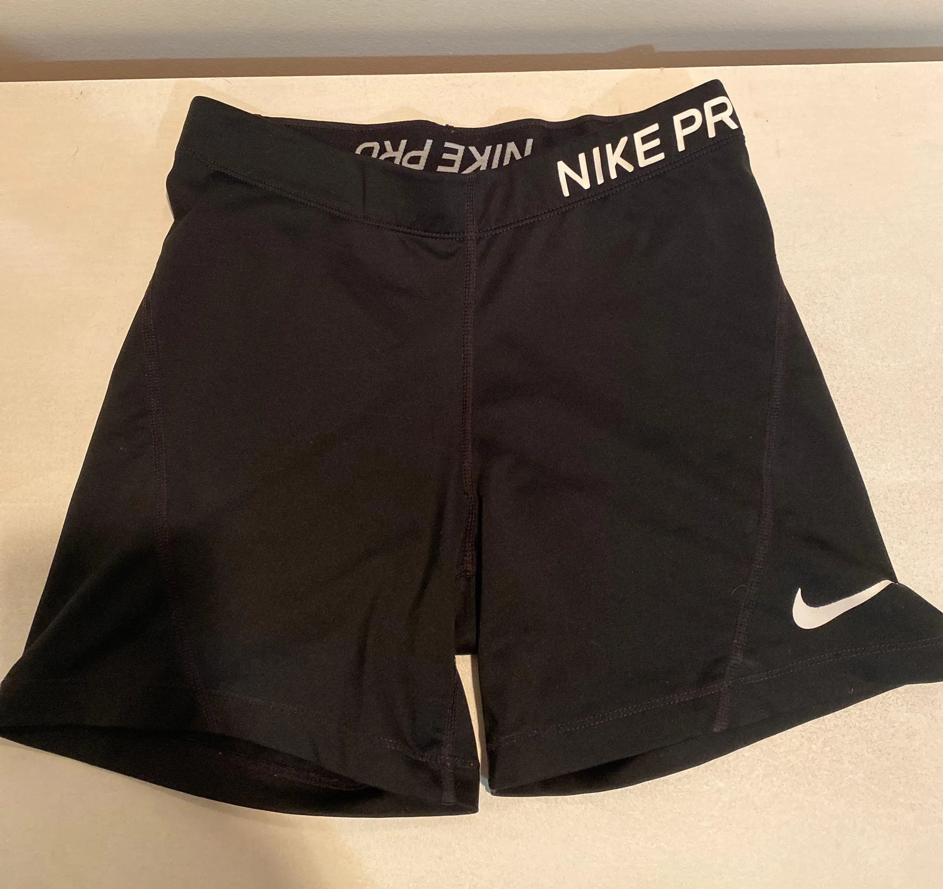 Nike pro - Image 2