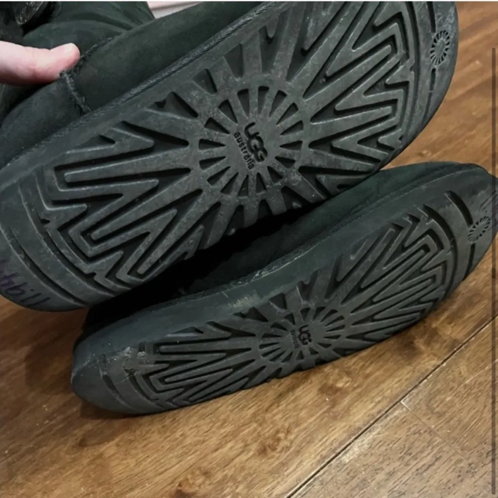 UGG Black Bailey Triplet Button Boots Size 10 Suede - Image 4