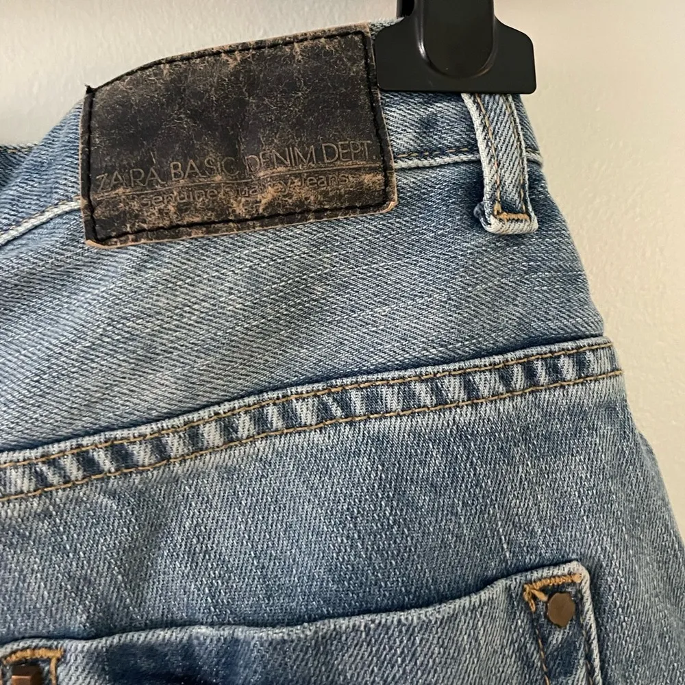 Zara ripped denim shorts - Image 9