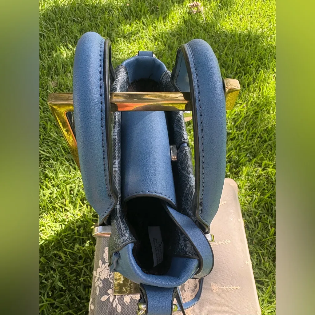 Steve Madden crossbody/shoulder bag/ hand bag. Brand new w/o tags. 
FIRM ON PRCE - Image 10