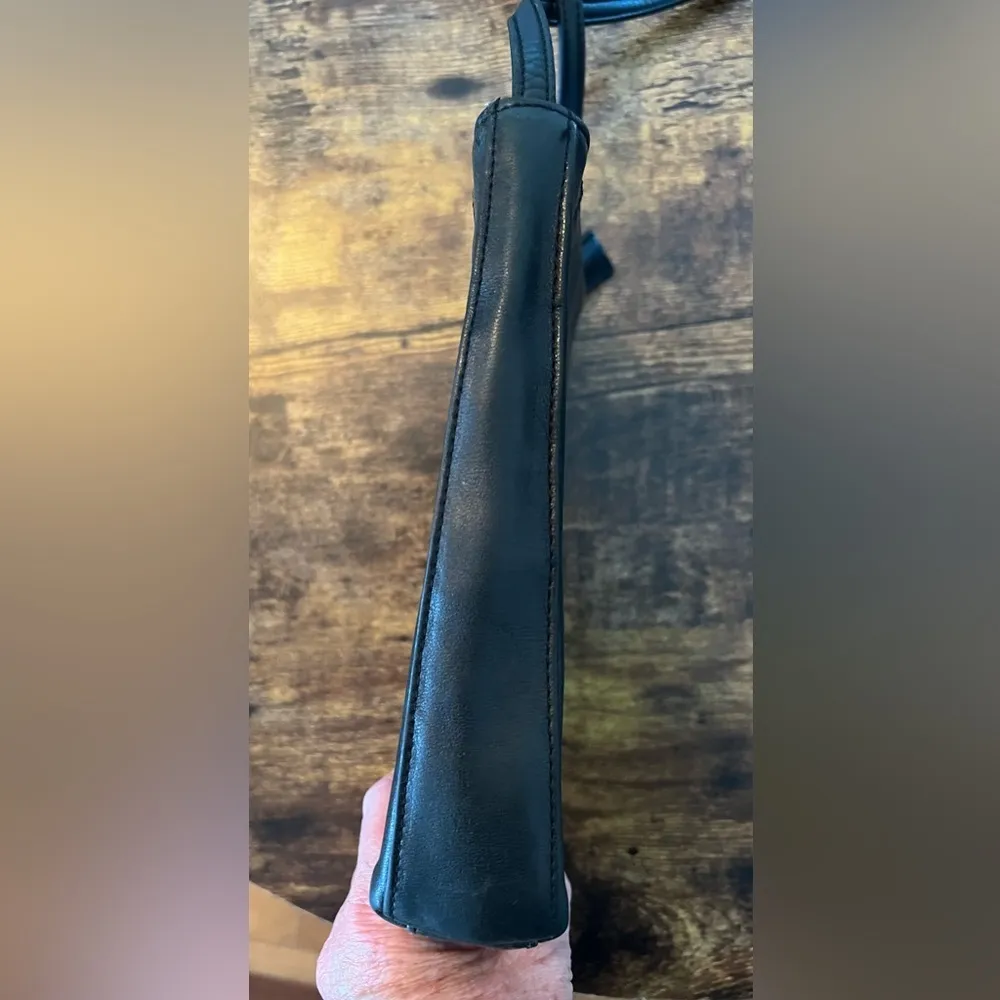 Nine West | black leather crossbody handbag. - Image 6