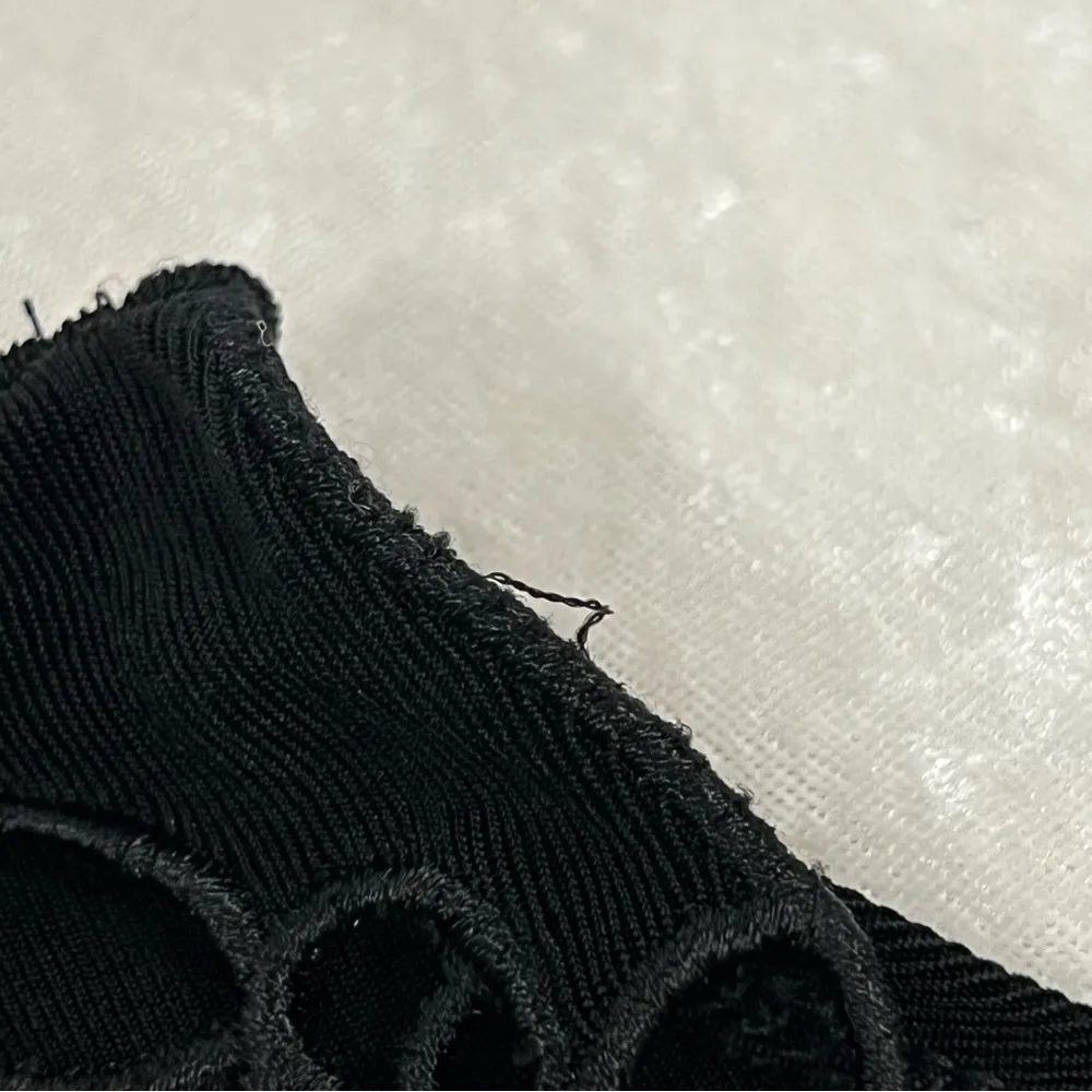 Chico's Travelers Slinky Stretchy Black Sleeveless Tank Top 2 cutout floral neck - Image 11