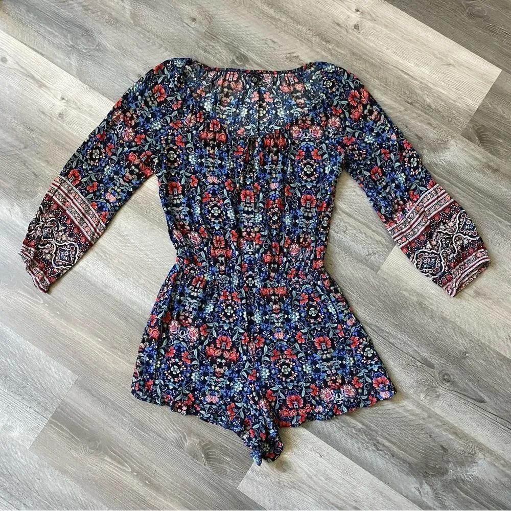American Eagle Romper Blue Red Floral Medium Viscose Pockets Vacation - Image 3