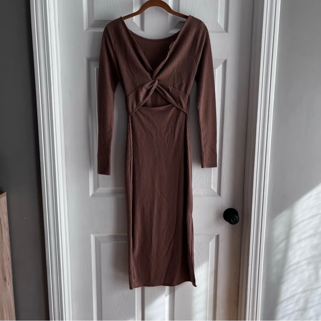Antistar Chic Long Sleeve Brown Dress Bodycon Fall Minimalist Neutral Medium - Image 8