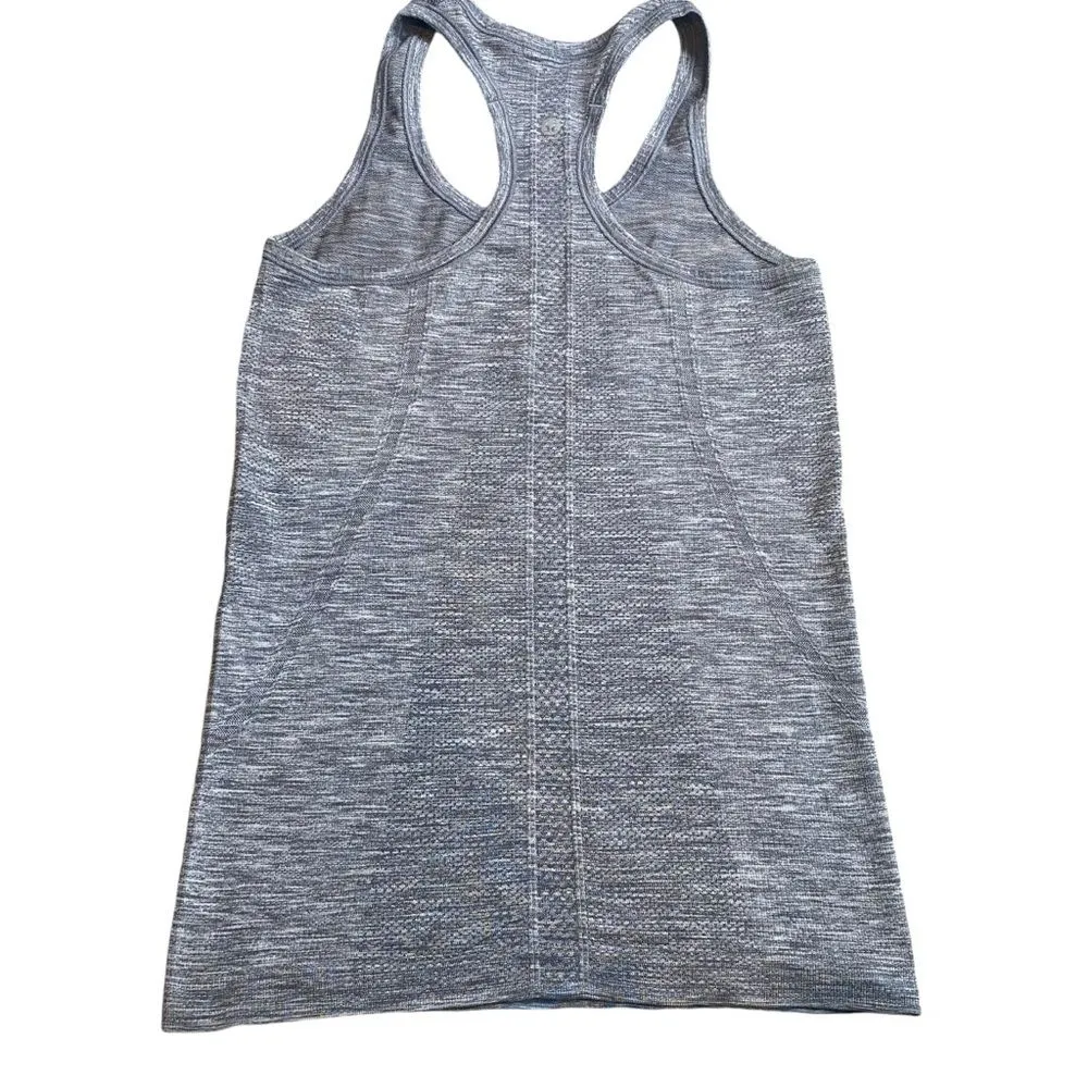 Lululemon Swiftly Tech Racerback Tank Size 4 Light‎ Gray Marl Fitted Sporty Gym - Image 3