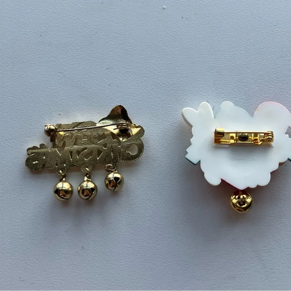 Vintage Rare bundle of Three holiday pins with bells, costume, Christmas, festiv Gold - Image 5