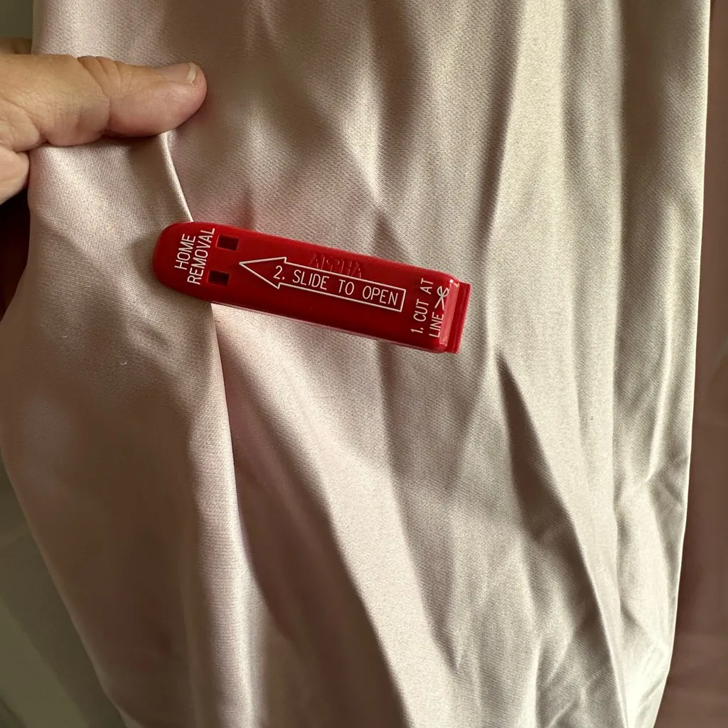 Mac Duggal Ieena 26031 Plunge V-Neck Pleated Gown-‎ NWT 2 - Image 7