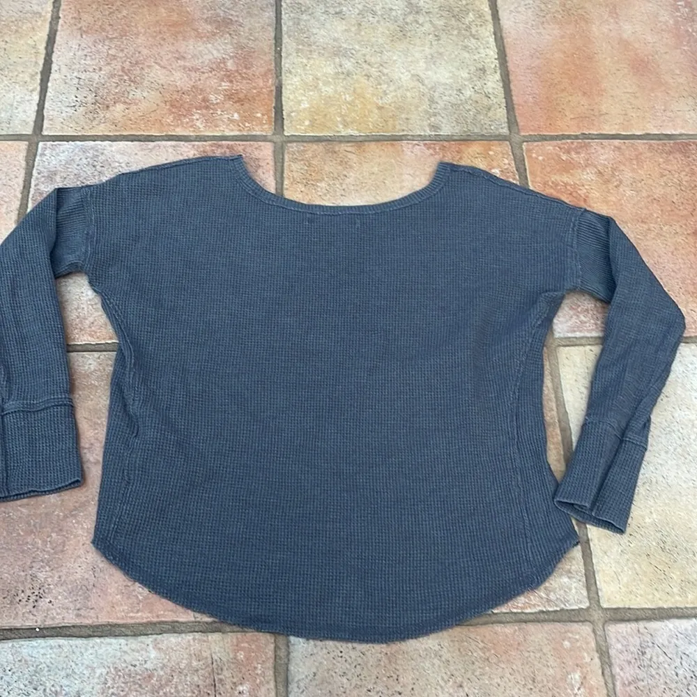 Abercrombie and Fitch, boat neck, waffle style, Henley top - Image 4