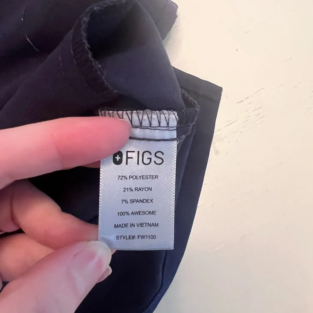 Figs Scrub Top Women’s Small True Navy Casma V-Neck‎ Nurse - Image 3