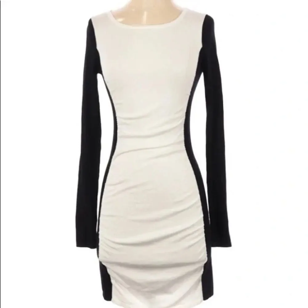 ✨HP✨Color Block Ruched Sweater Dress✨ - Image 6