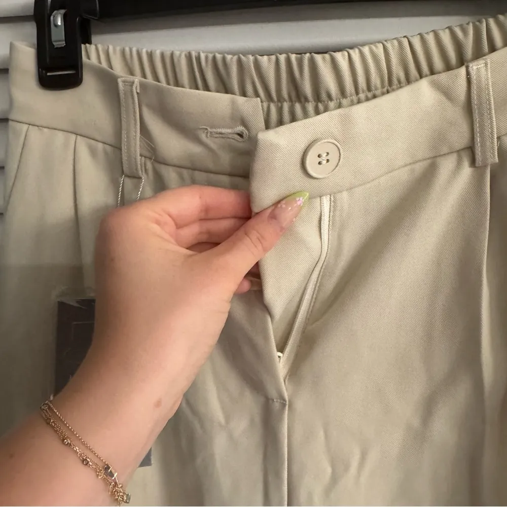 Amazon Cream Tailored High-Waisted Trousers - Image 3