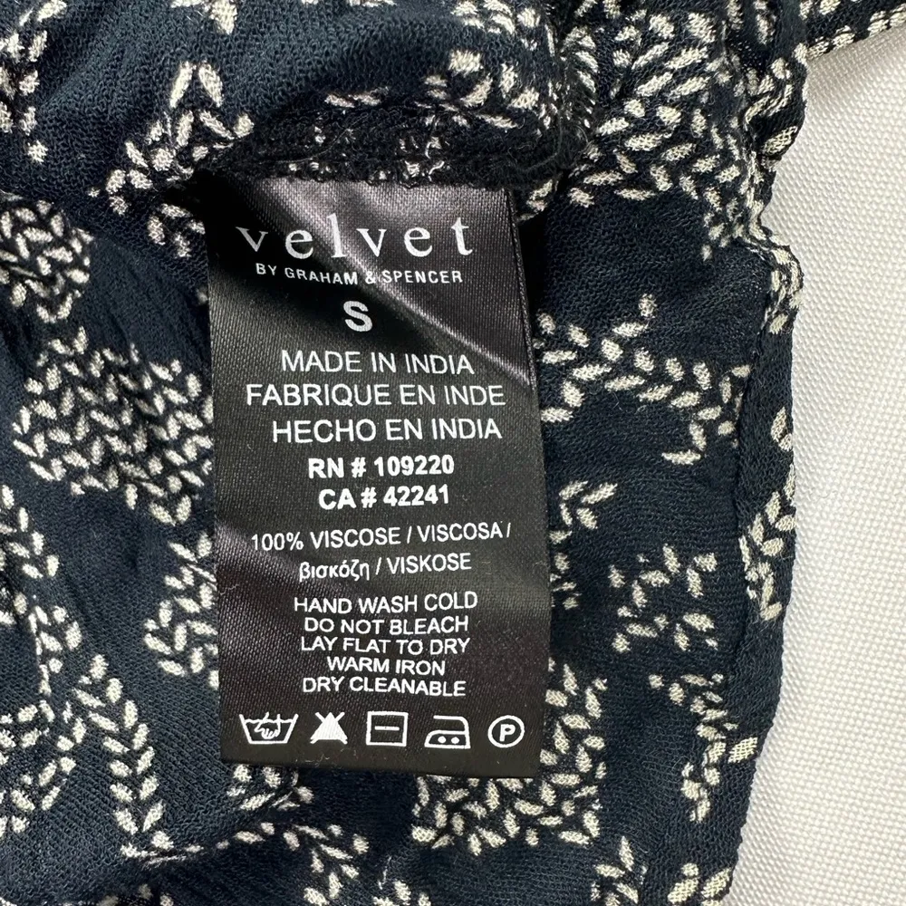 * NWT Velvet by graham and spencer blouse top shirt. Size Small S - Image 3