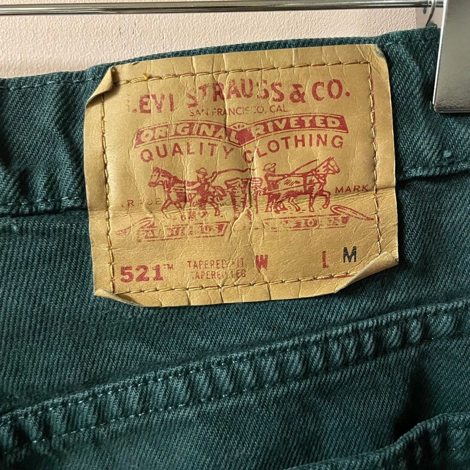 Vintage Levi’s 521 Hunter Green Tapered Leg Jeans 28” Waist EUC - Image 10
