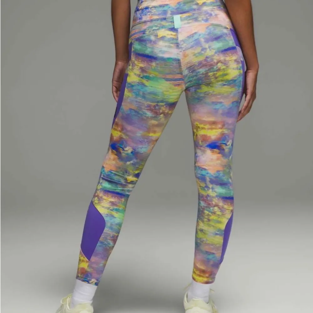 lululemon athletica Cargo SHR Hiking Tight 25” -Altered Nature Multi -Size 6 - Image 2