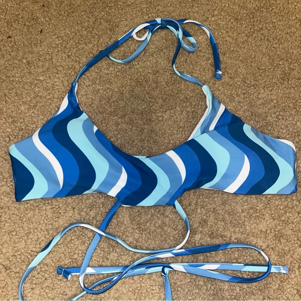 blue swirly strappy bikini swimsuit, size small, straps wrap around waist - Image 3