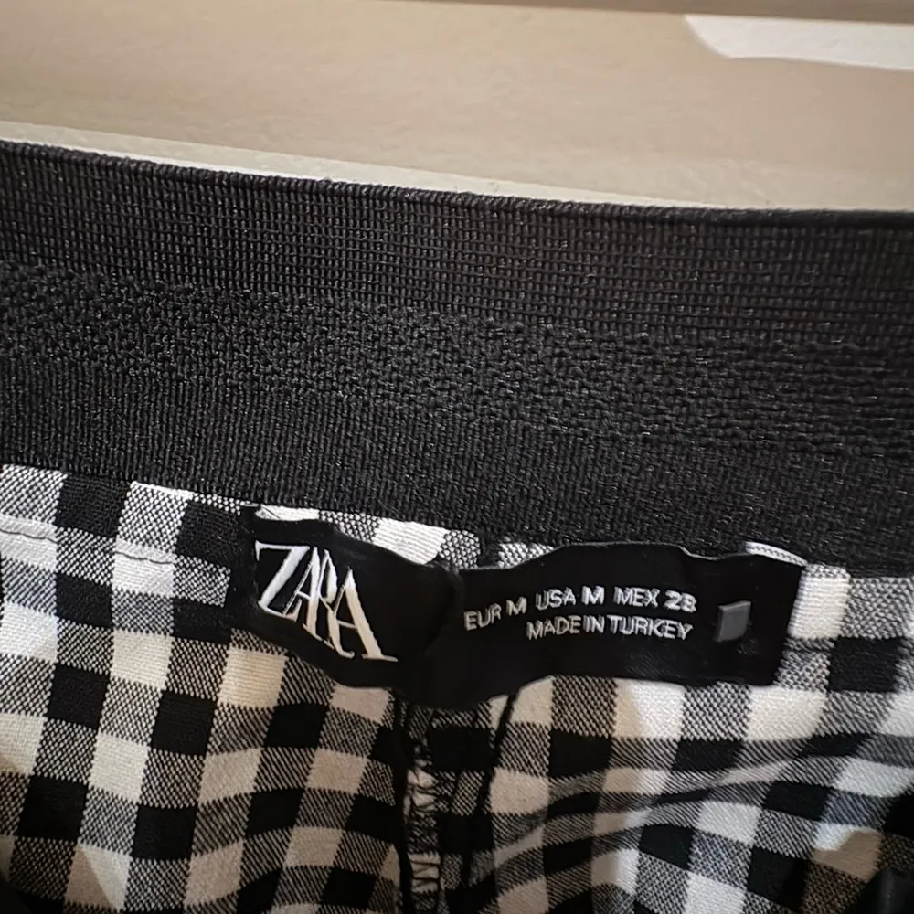 Zara Monochrome Checkered Trousers - Image 4