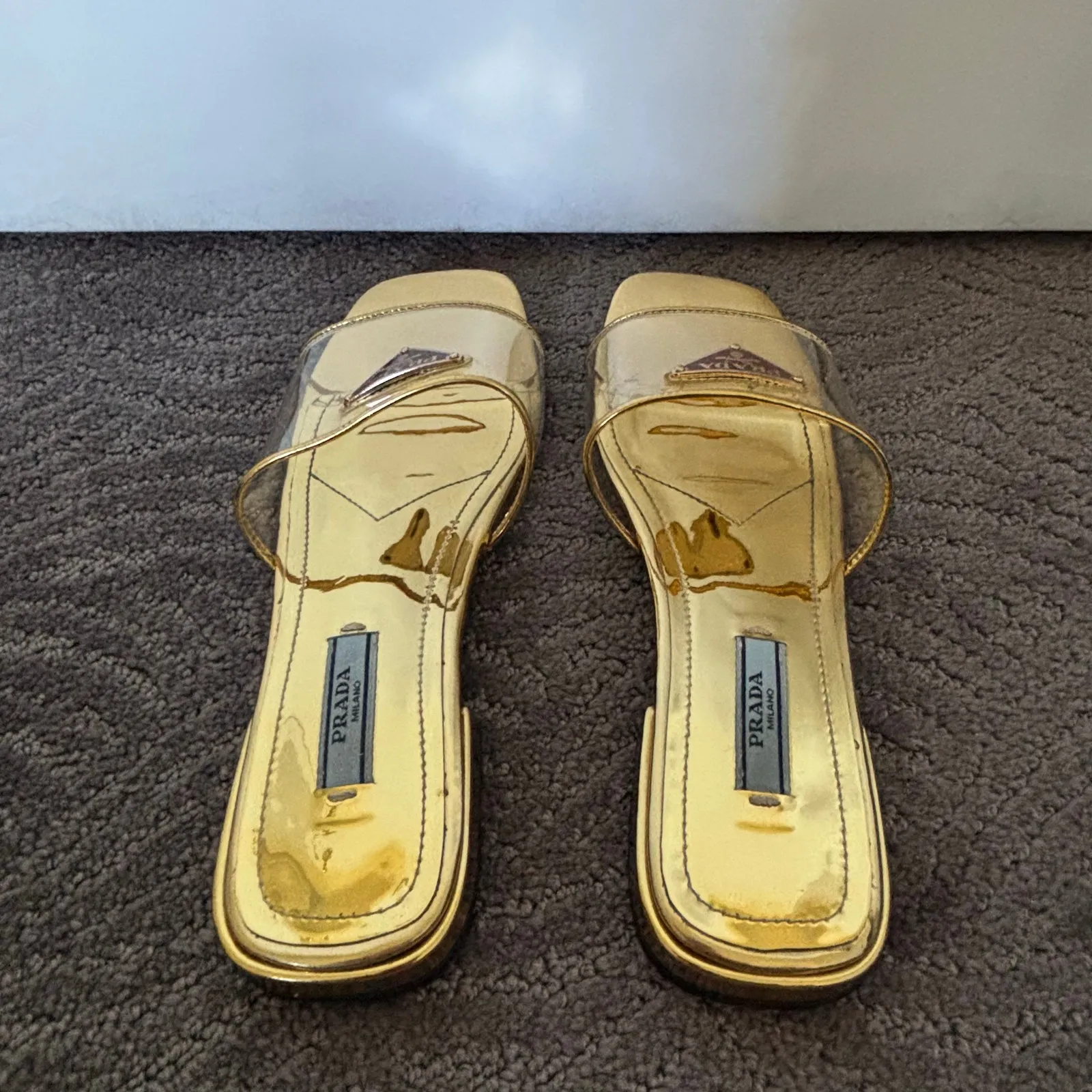 Prada Ciabatte Clear PVC Enameled Triangle Logo Flat Sandal Platino Gold Size 37 - Image 5