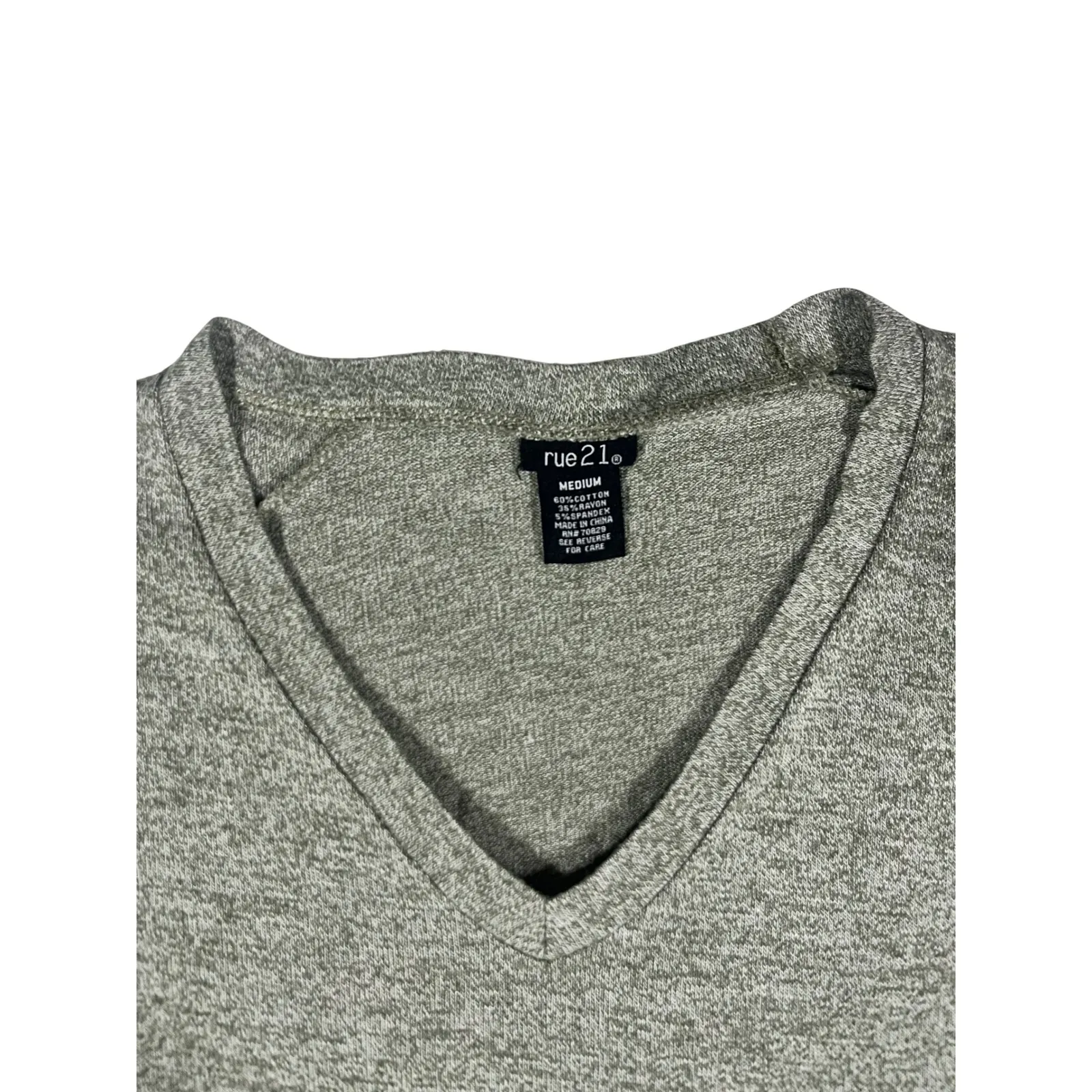 Rue 21 Women Heathered Green V Neck Long Sleeve Shirt Open sides Size Medium Gray - Image 3