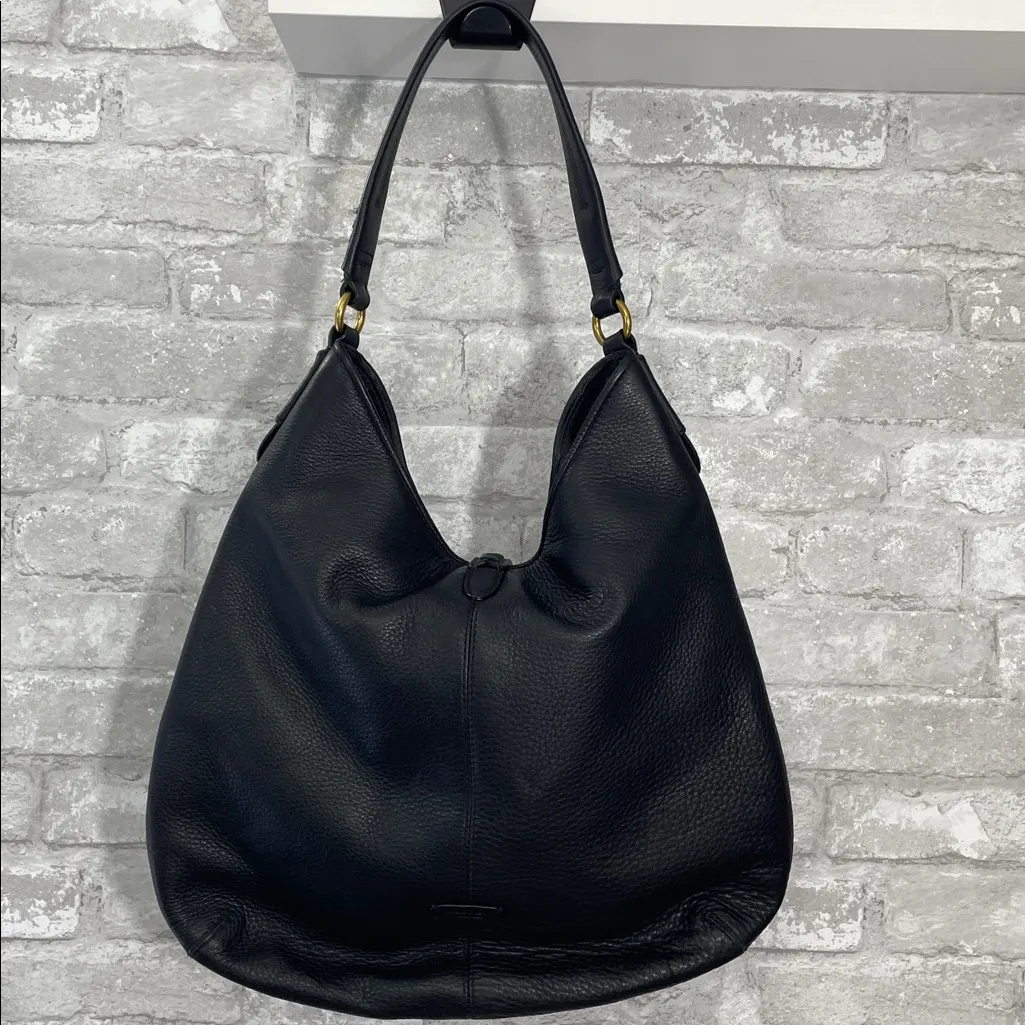 Lauren Ralph Lauren Black leather shoulder bag with a tassel - Image 5