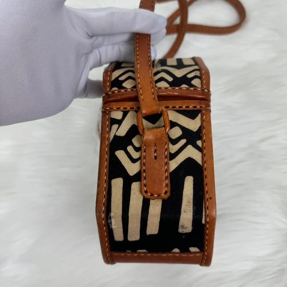 Island Imports Inc | Leather & Fabric Crossbody Hard Case Octogonal Handbag Brown - Image 7