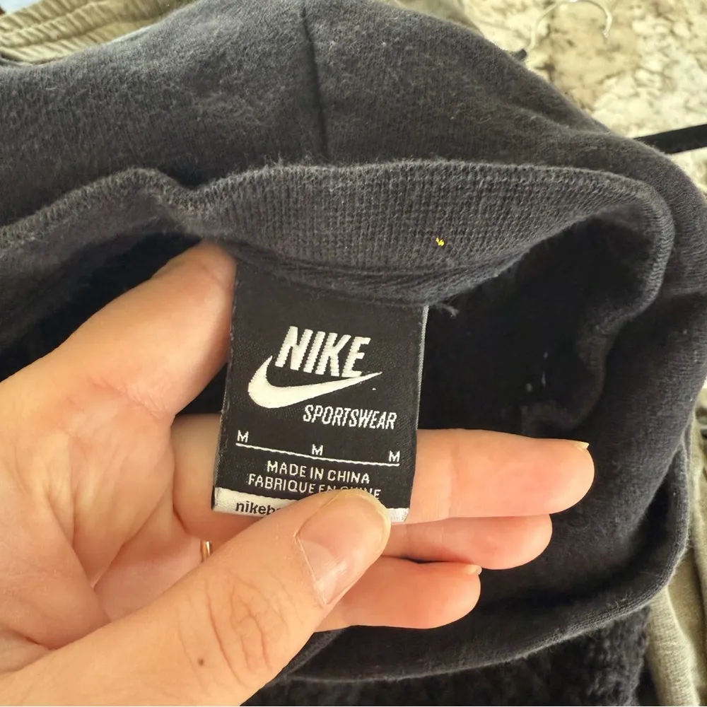 Nike black crochet hooded sweater - Image 5