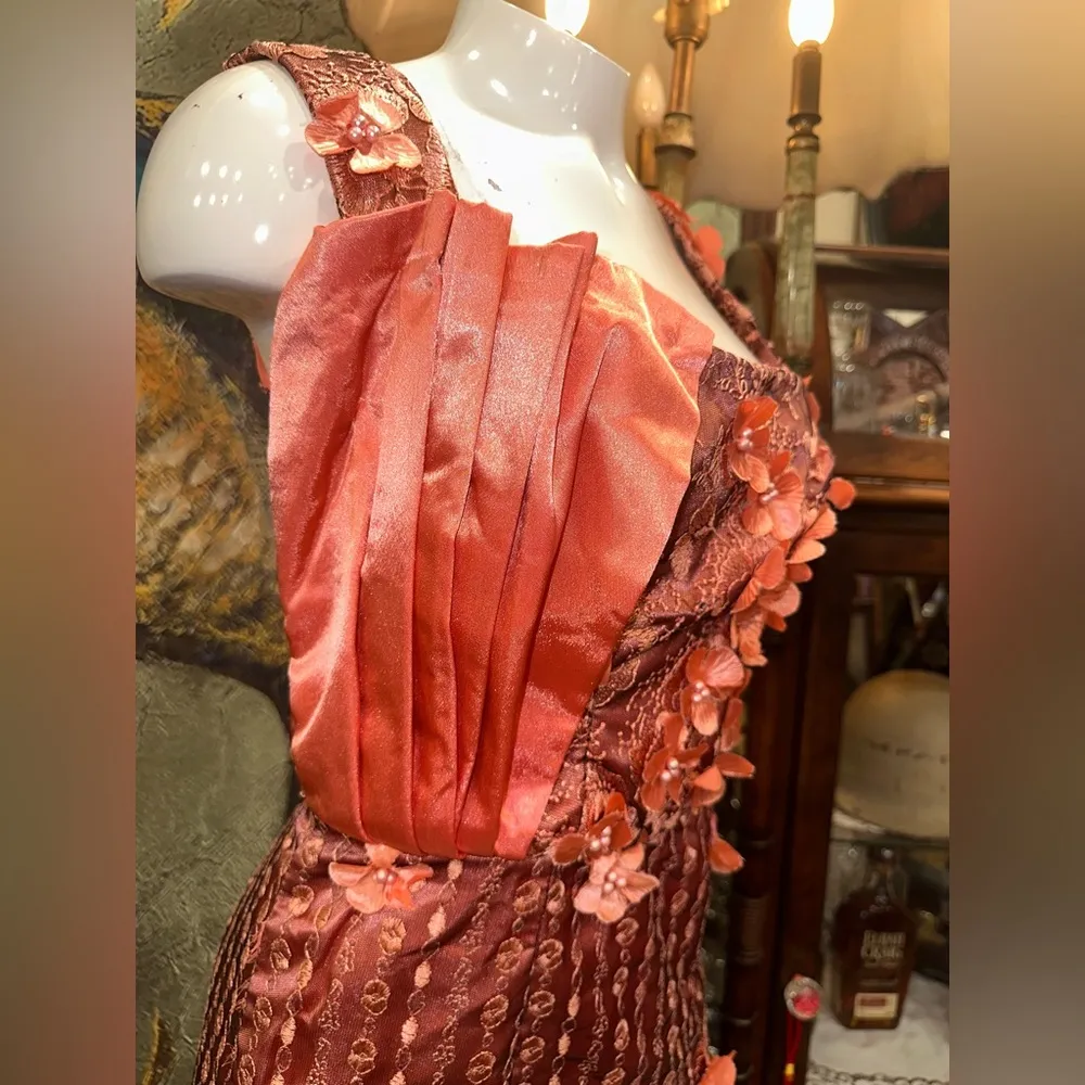 EUC 1950’s vintage salmon brocade fabric Elegant Floral Pink Dress Orange Size undefined - Image 6