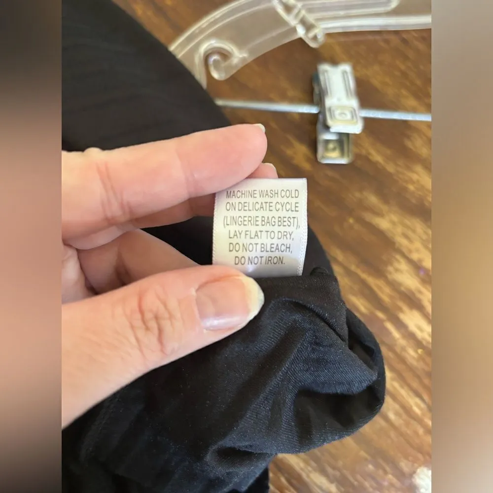 NWT Coco + Carmen black velvet pleated midi skirt size S/M witchy Wednesday - Image 4