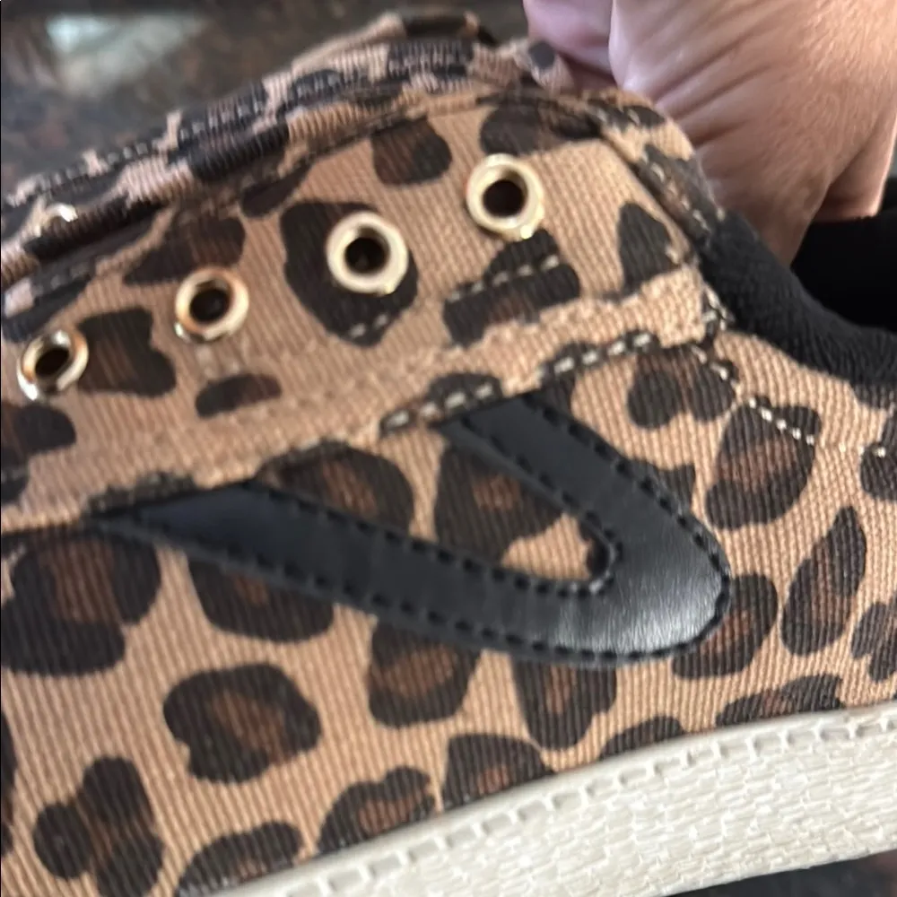 Tretorn Nylite women's
Leopard Print Slip-On Sneakers Leopard W8 - Image 10
