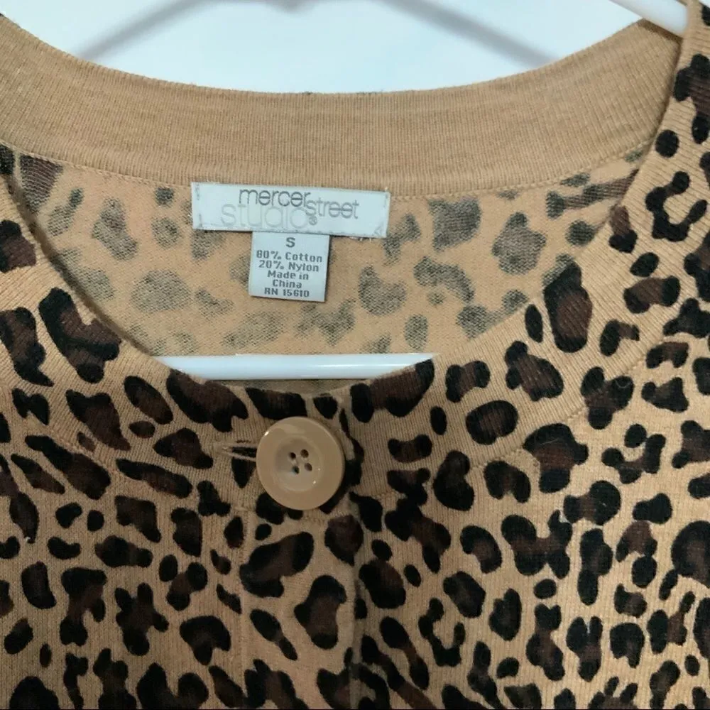 Mercer street studio animal print 3 button small Black - Image 3