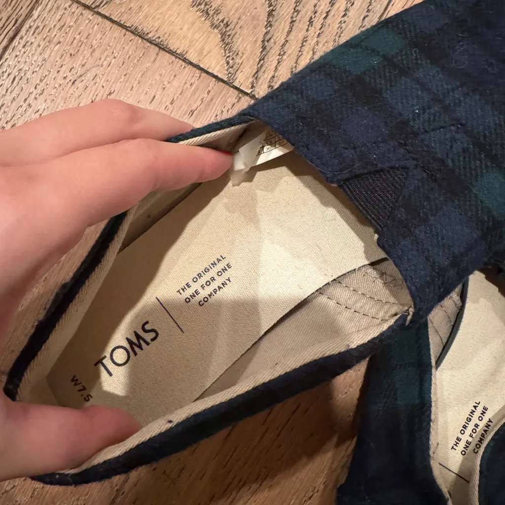 Toms Plaid Size 7.5  - Image 2
