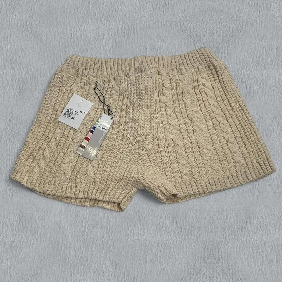 NWT Forever 21 x Pantone Shorts M Womens Ivory Cream Cable Knit High Rise - Image 2