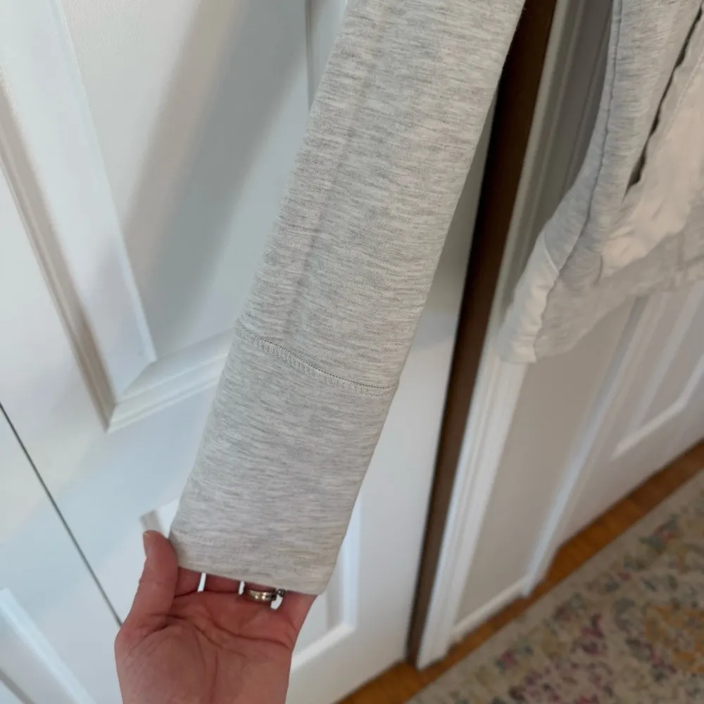 Studio by Energy Zone Women’s Zip Up Athletic Sweater Size Small Gray - Image 4