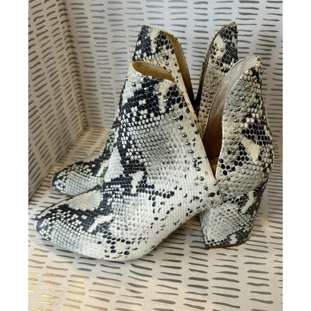 Steve Madden Rockstar Booties Side‎ Cut Out Silver Studs Women’s Size 10 - Image 2